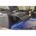 Causeuse inclinable motorisée avec console Signature Design by Fyne-Dyme - 74 po L x 43 po P x 43 po H